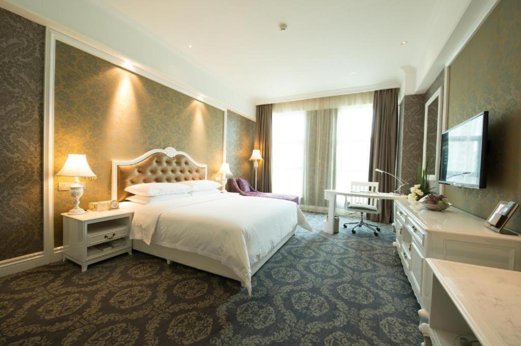 Chongqing Huachen International Hotel Exterior photo